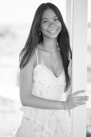 Phoebe Li 1 r 0058