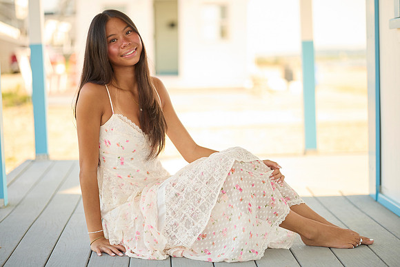 Phoebe Li 1 r 0055