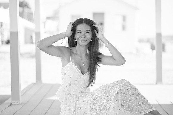 Phoebe Li 1 r 0054