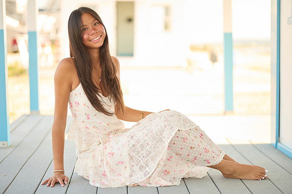Phoebe Li 1 r 0049