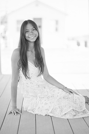Phoebe Li 1 r 0048