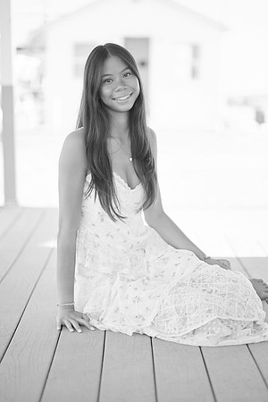 Phoebe Li 1 r 0038