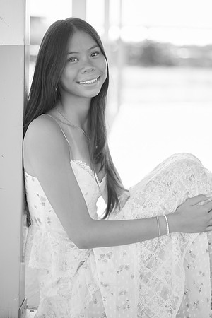 Phoebe Li 1 r 0022