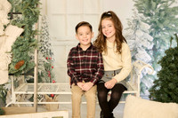 Jenna's holiday studio family photos 30 minute session