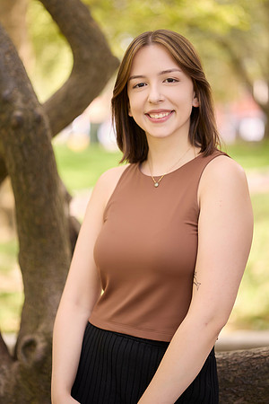 Deanna h 17