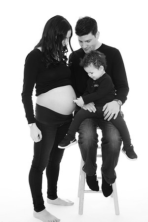 Baby belly photo shoot - Rebecca and Bryan