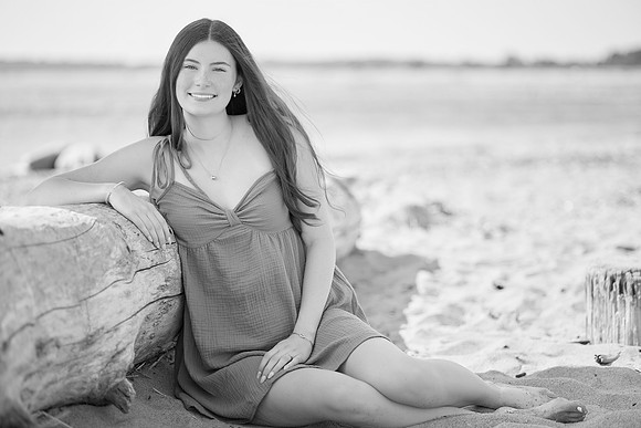 Olivia retouched 36