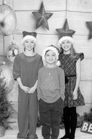 studio holiday family photos Dowling 2022