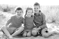 Bethany's extended family portrait at the beach
